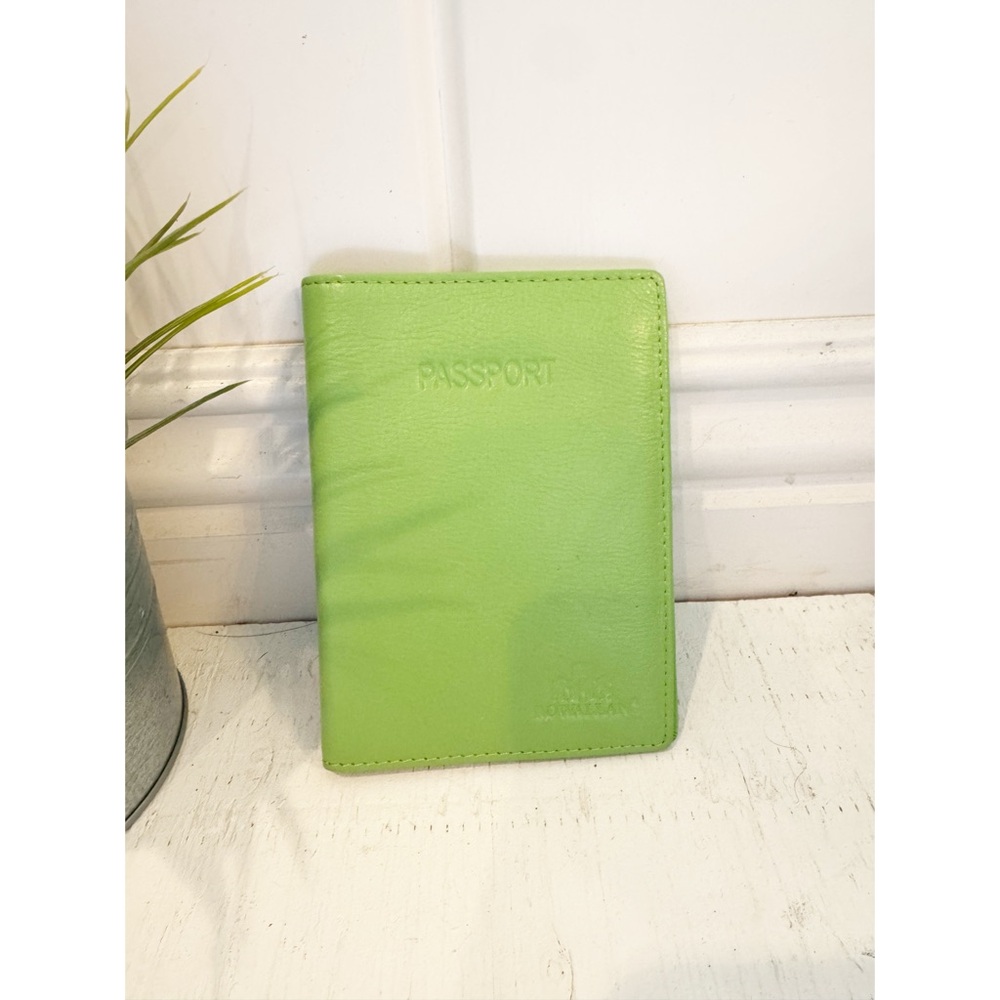 Rowallan Green Passport Case